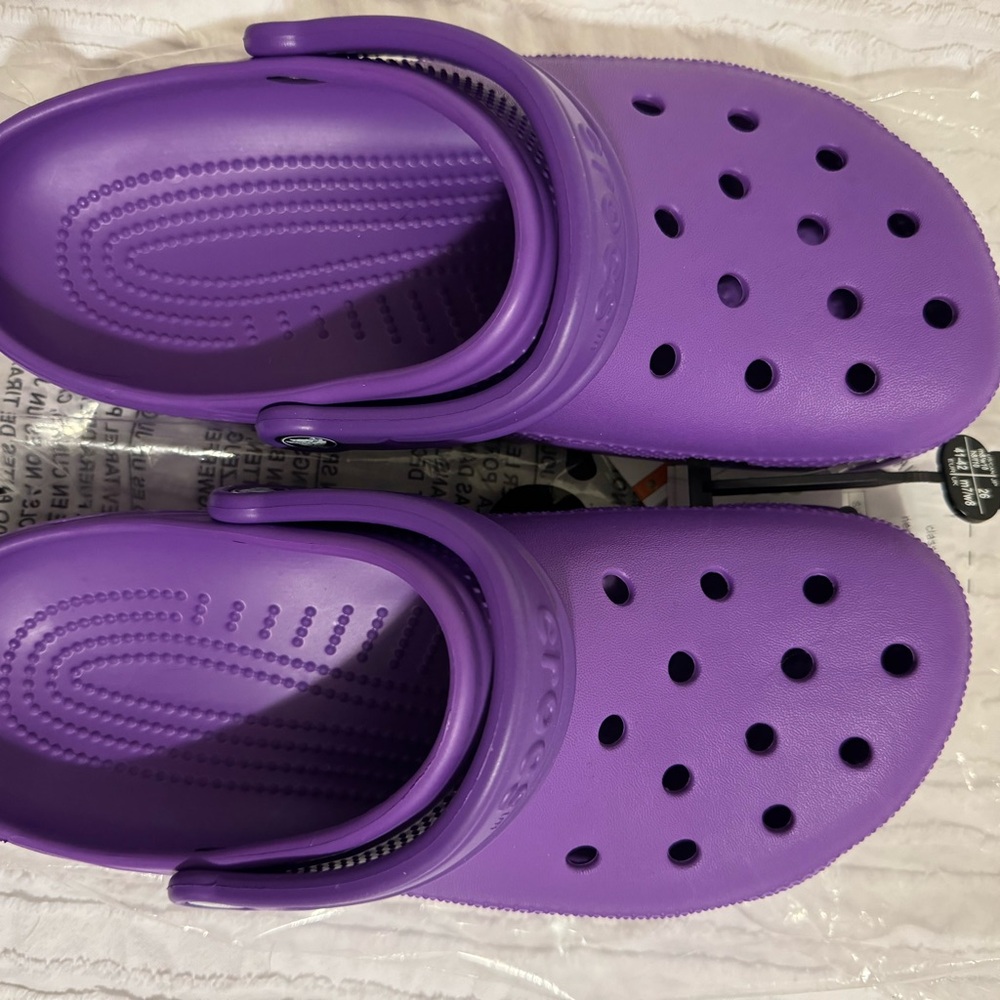 Brand new size 10 women’s crocs